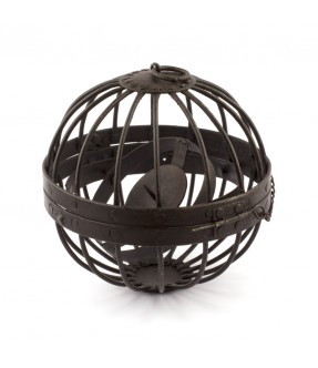 Iron wire globe for candle